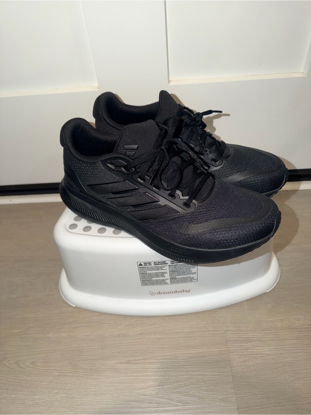 adidas Men's All-Black Athletic Running Shoes Size 10